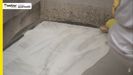 Cola para piso vinílico 18 kg Quartzolit
