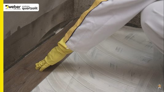 Cola para piso vinílico 18 kg Quartzolit
