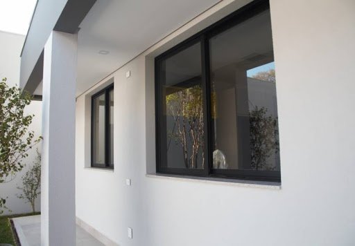 Janela de correr em Alumínio 105x120cm Preta Sem Vidro