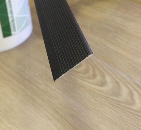 Perfil Passadeira B-200 de alumínio 30x3000mm Fume- Barra com 3mts