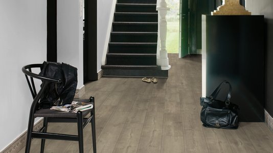 Piso Laminado Eligna Wide 190x1380x8mm Quick Step Carvalho Café