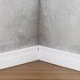 Rodapé Branco PVC com um friso 7cm Altura - Barra de 2m
